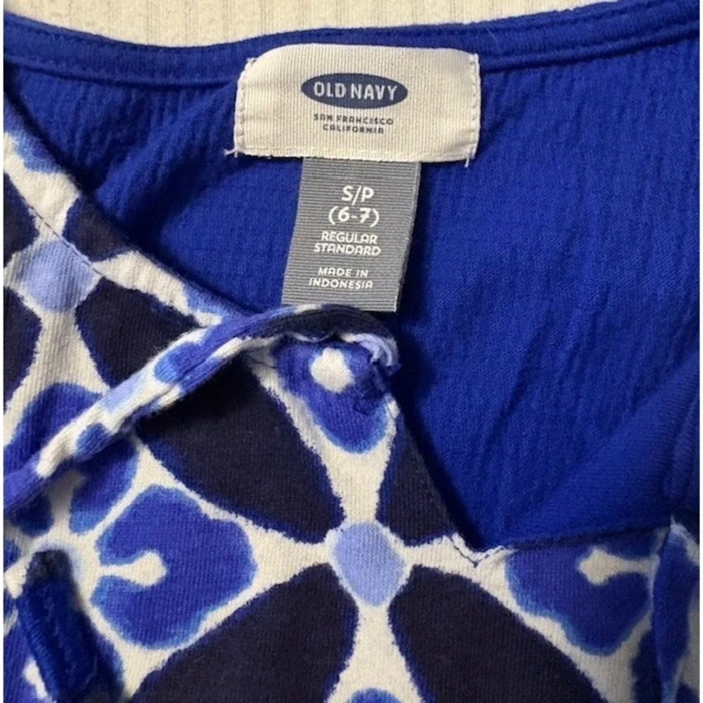 Old Navy kids bright blue crop top shirt size 6/7